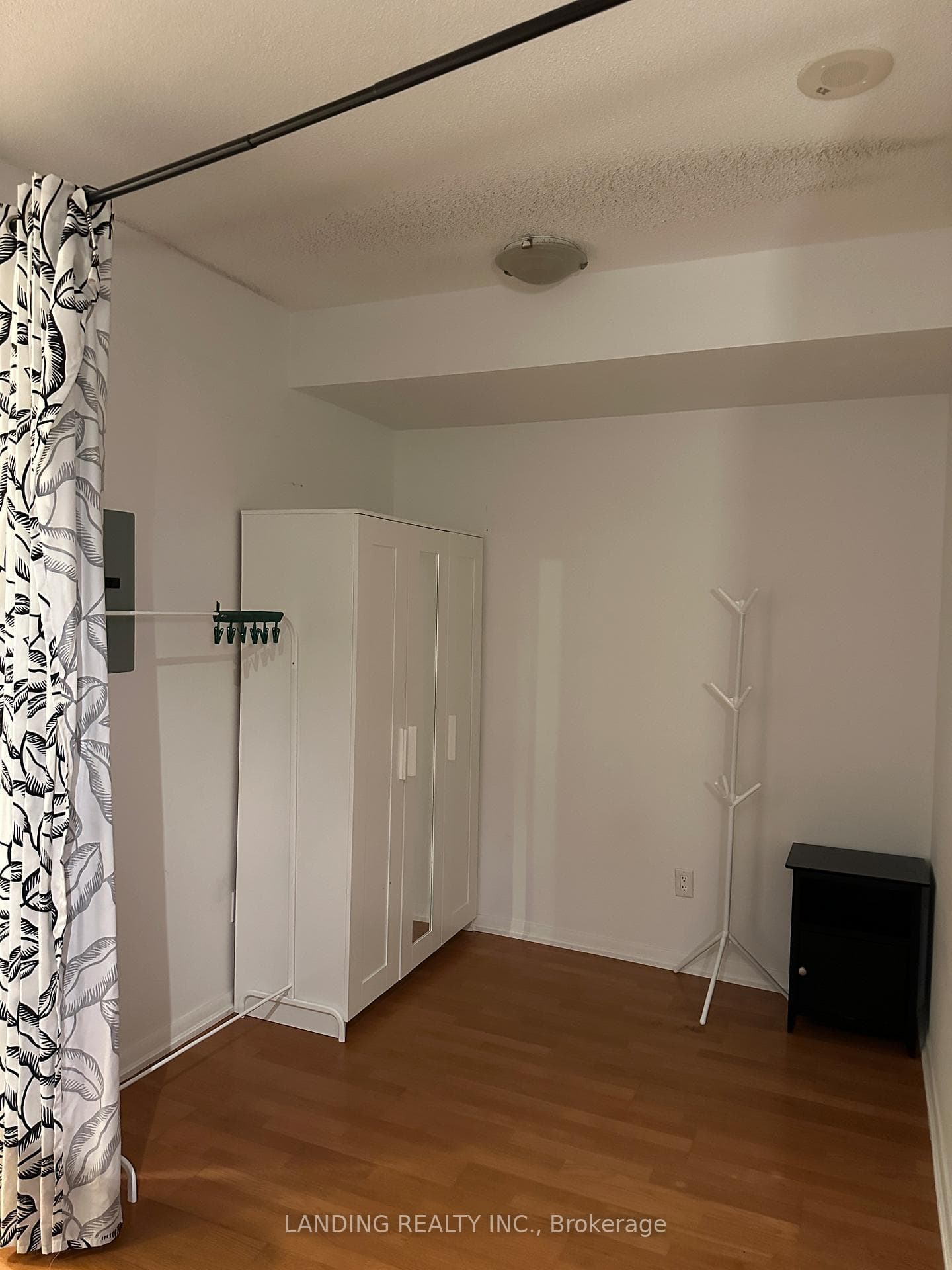 37 Grosvenor st Street Unit 2308 photo 7