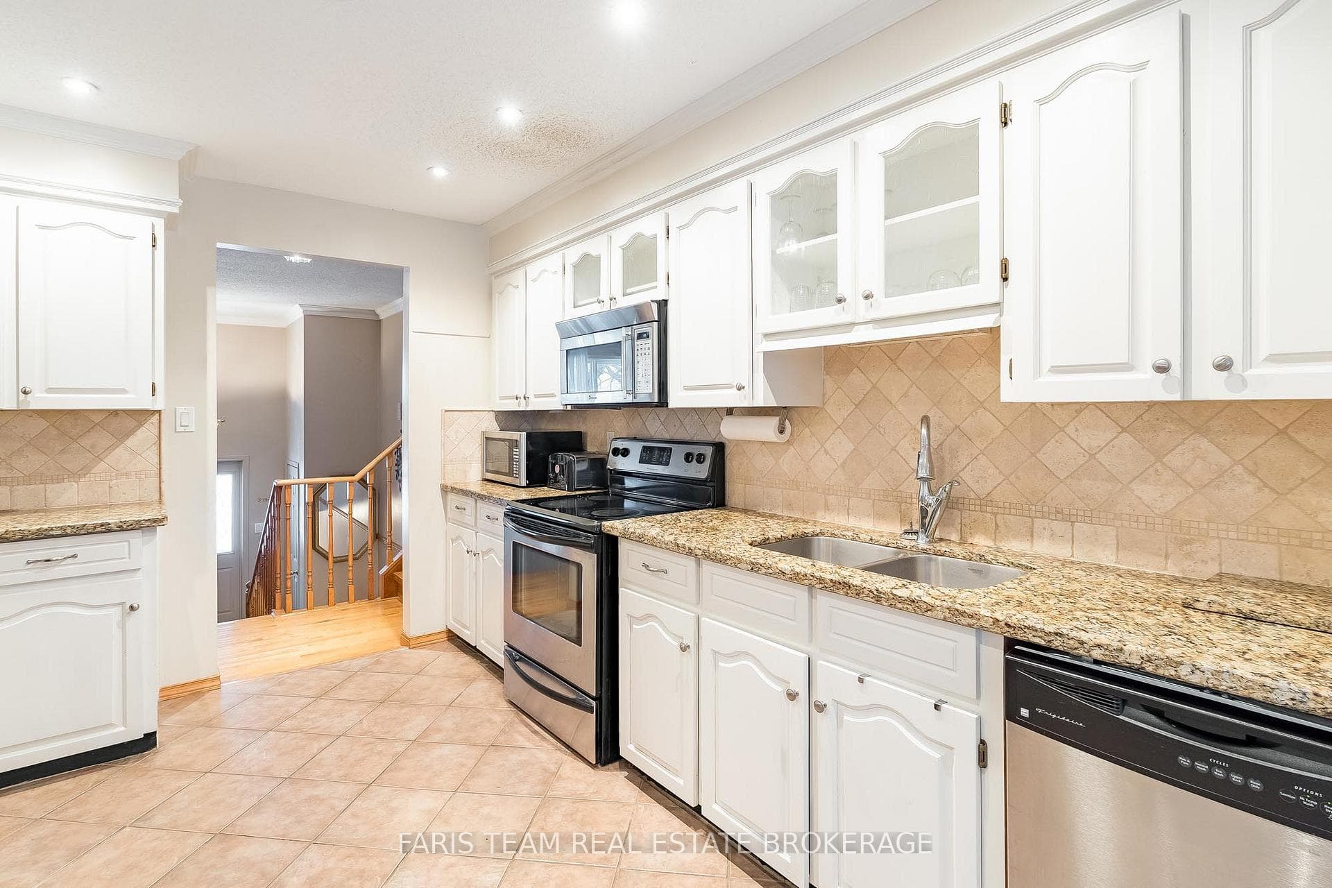 51 Beck Boulevard photo 6