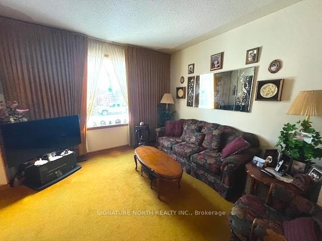 212 Cameron Street photo 9