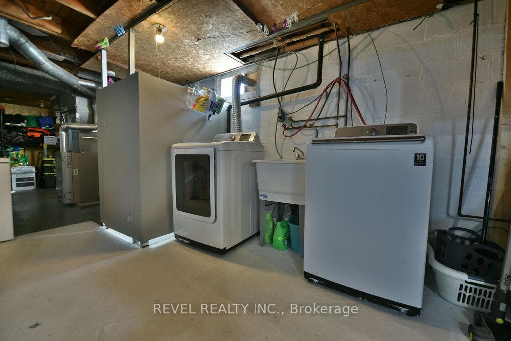 120 Main Street photo 29