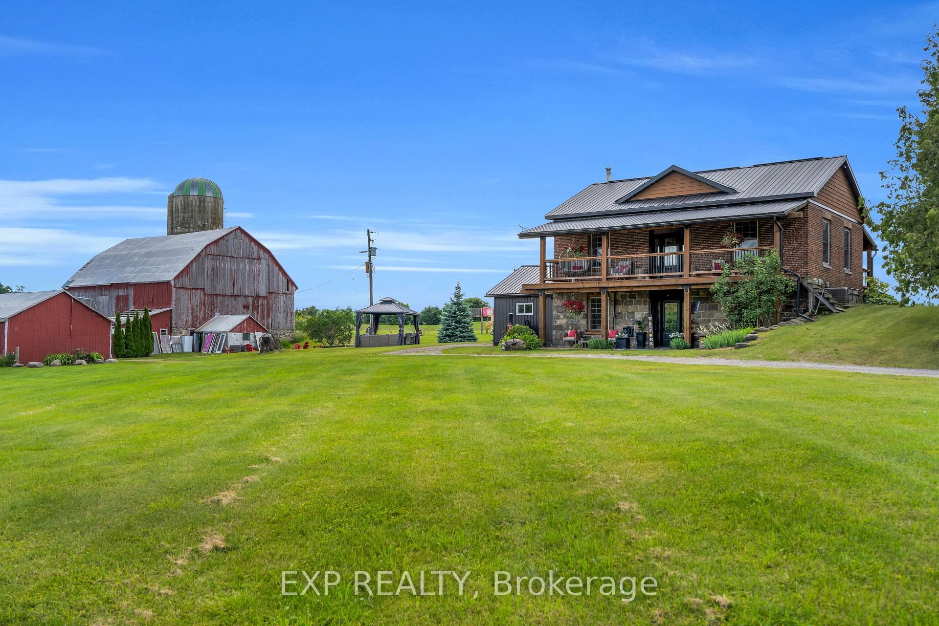 220 Lakeridge Road photo 5