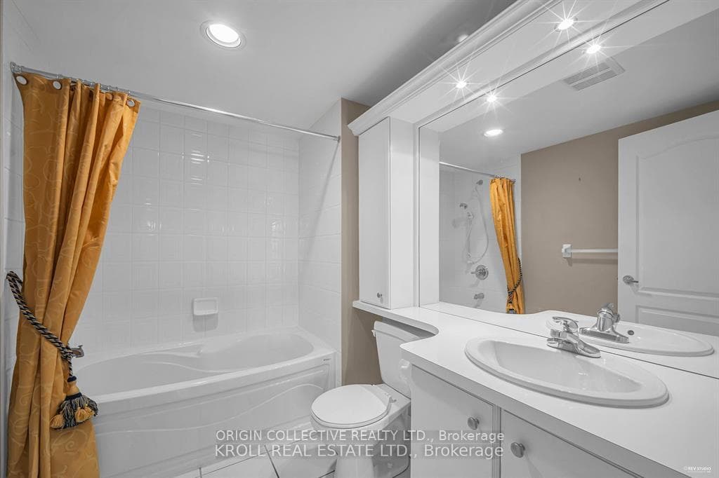 77 Celebrity Greens Way photo 25