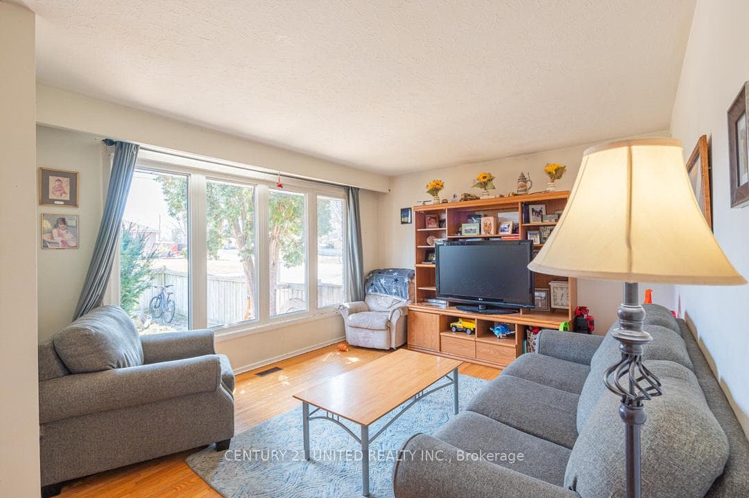 230 Collison Avenue photo 6