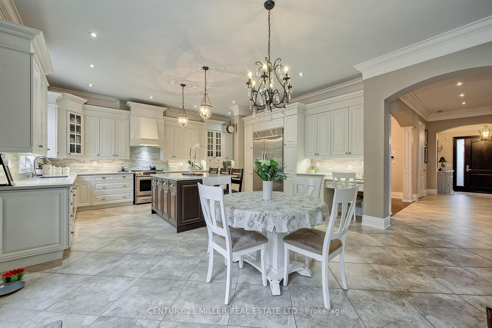 2334 Rideau Drive photo 10