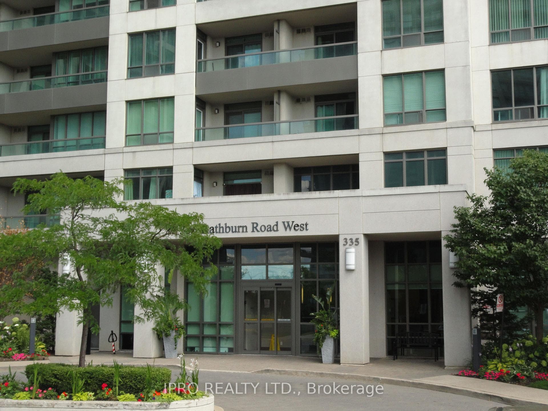 335 Rathburn Road Unit 808 photo 2