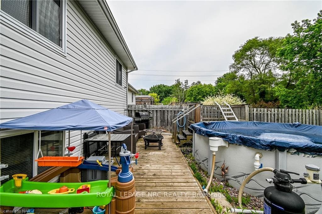 387 Catharine Street photo 27