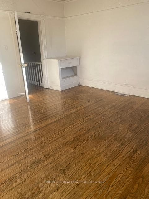 312 College Street Unit 2nd Floor photo 10