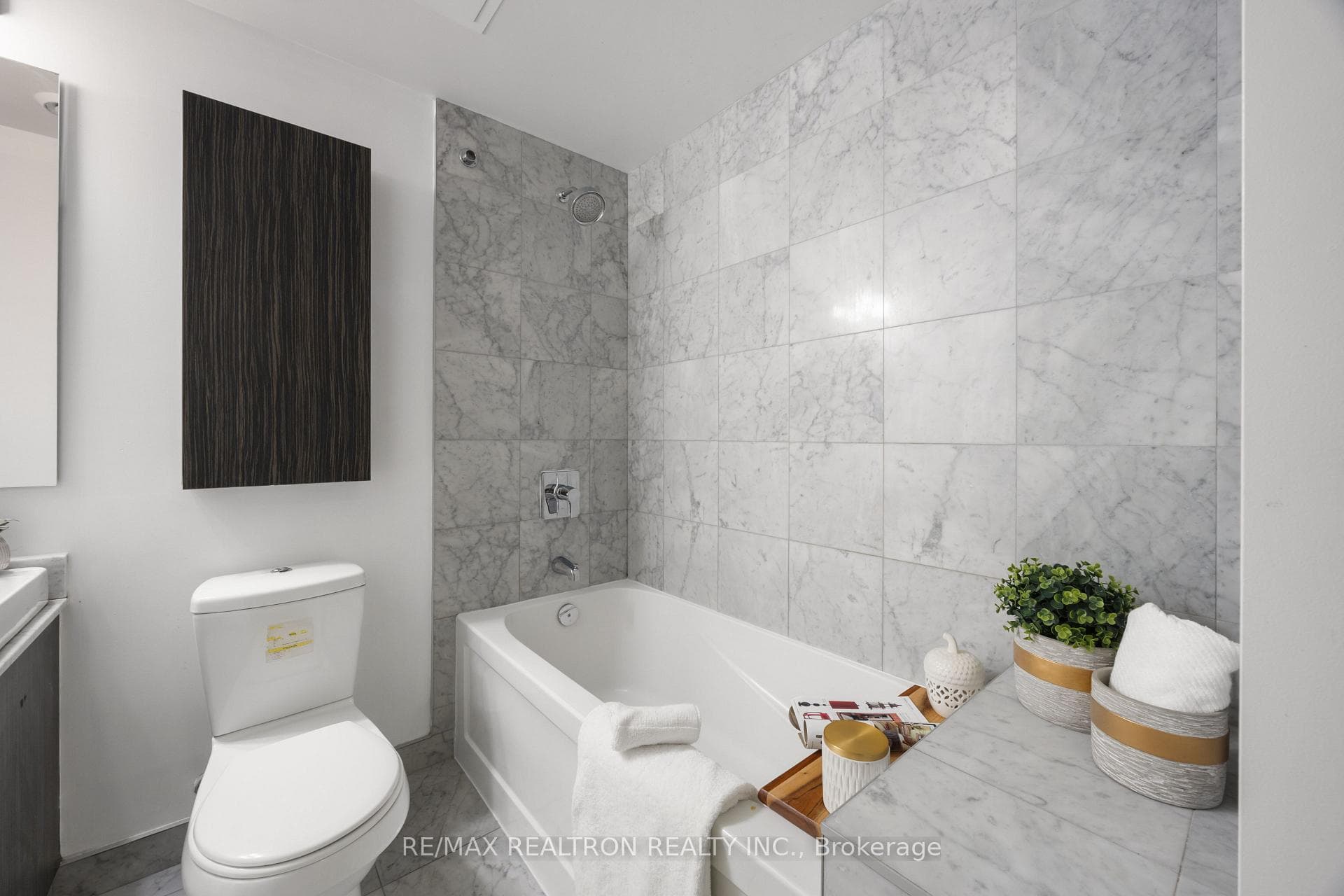 14 York Street Unit 2704 photo 14