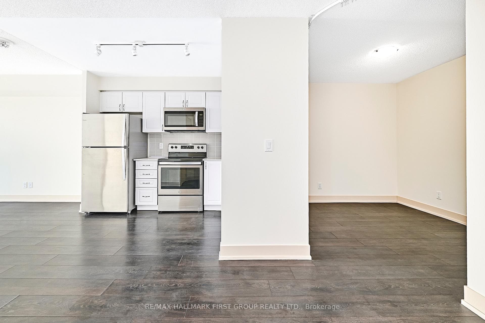 1255 Bayly Street Unit 1605 photo 10