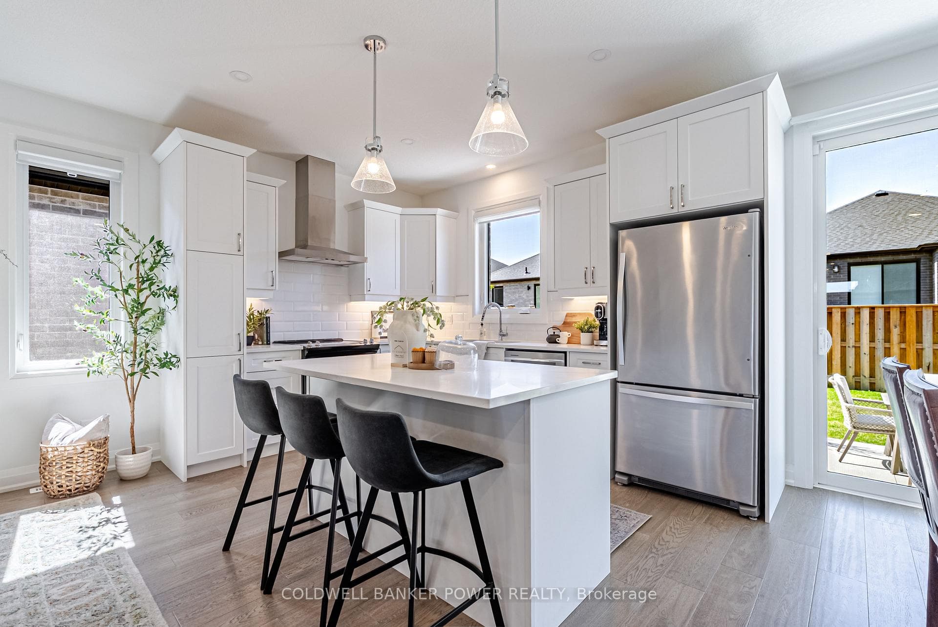 383 Daventry Way Unit 64 photo 12