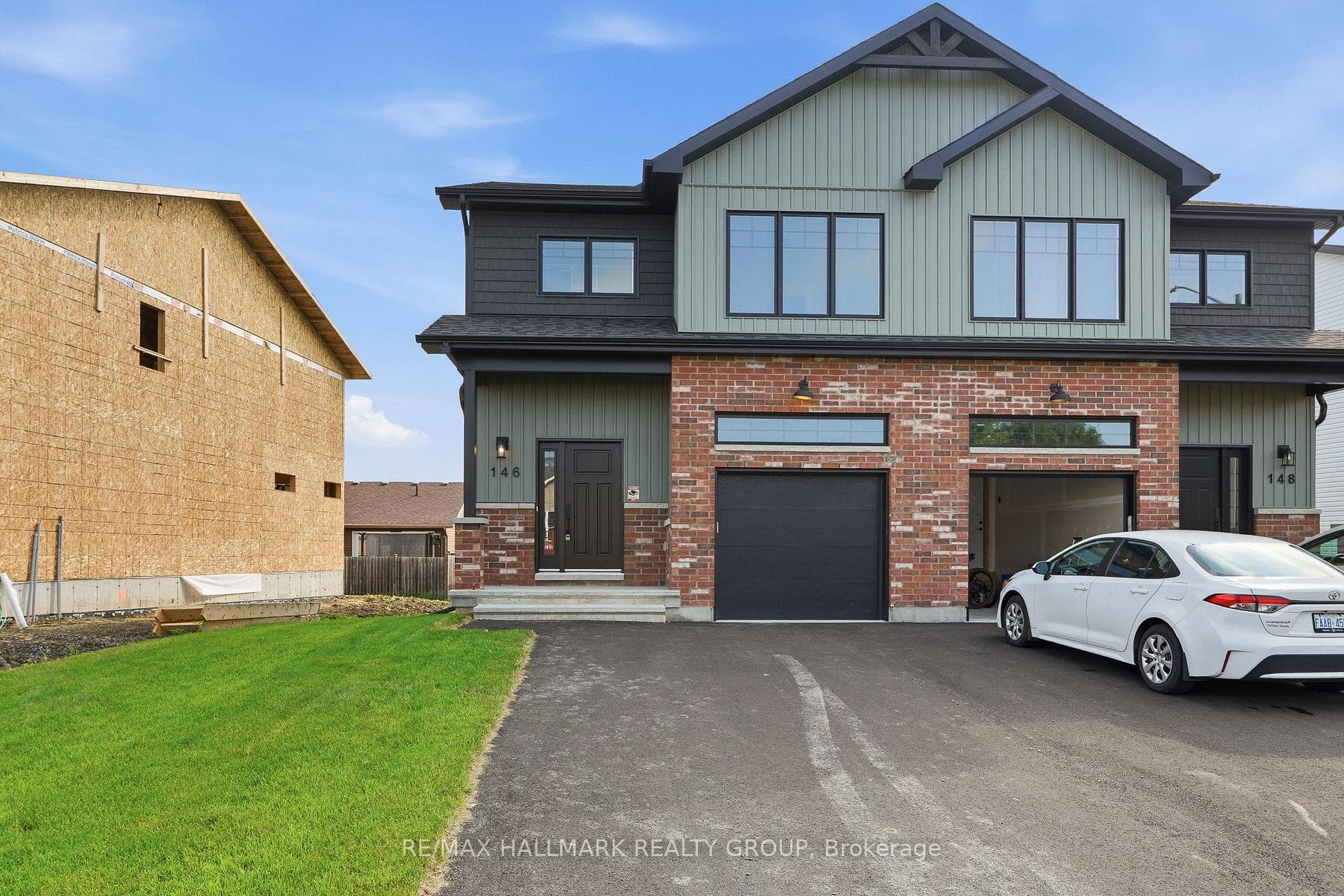 146 ELIZABETH Drive photo 1