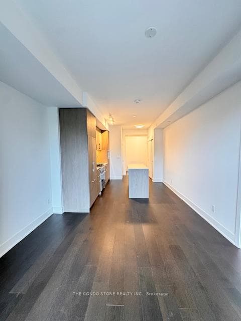 8 Manor Road Unit 401 photo 8
