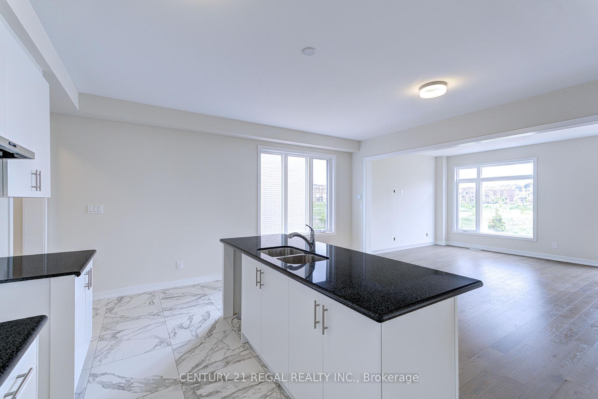 1186 Dartmouth Crescent photo 15