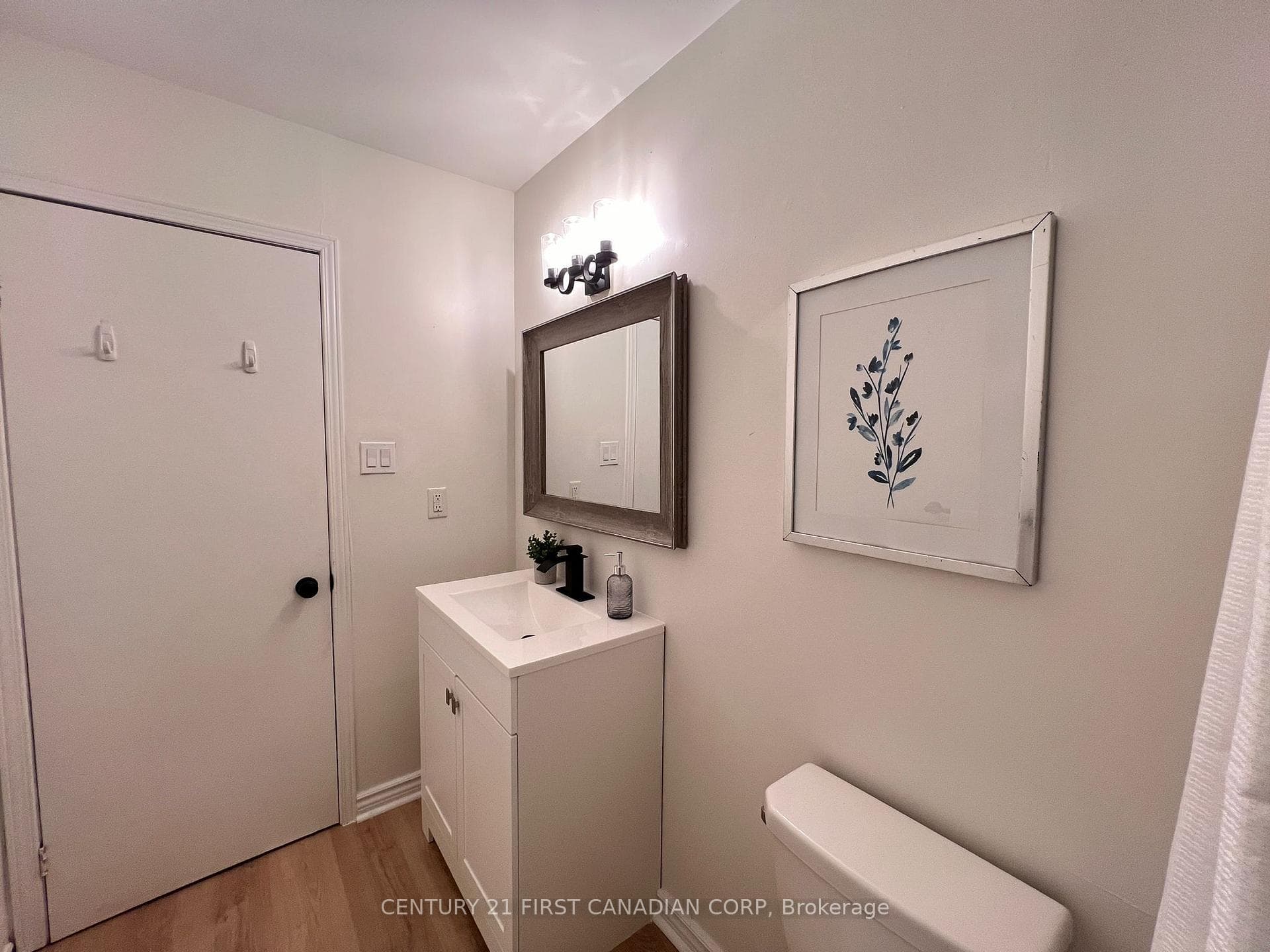 189 Boullee Street Unit 18 photo 26