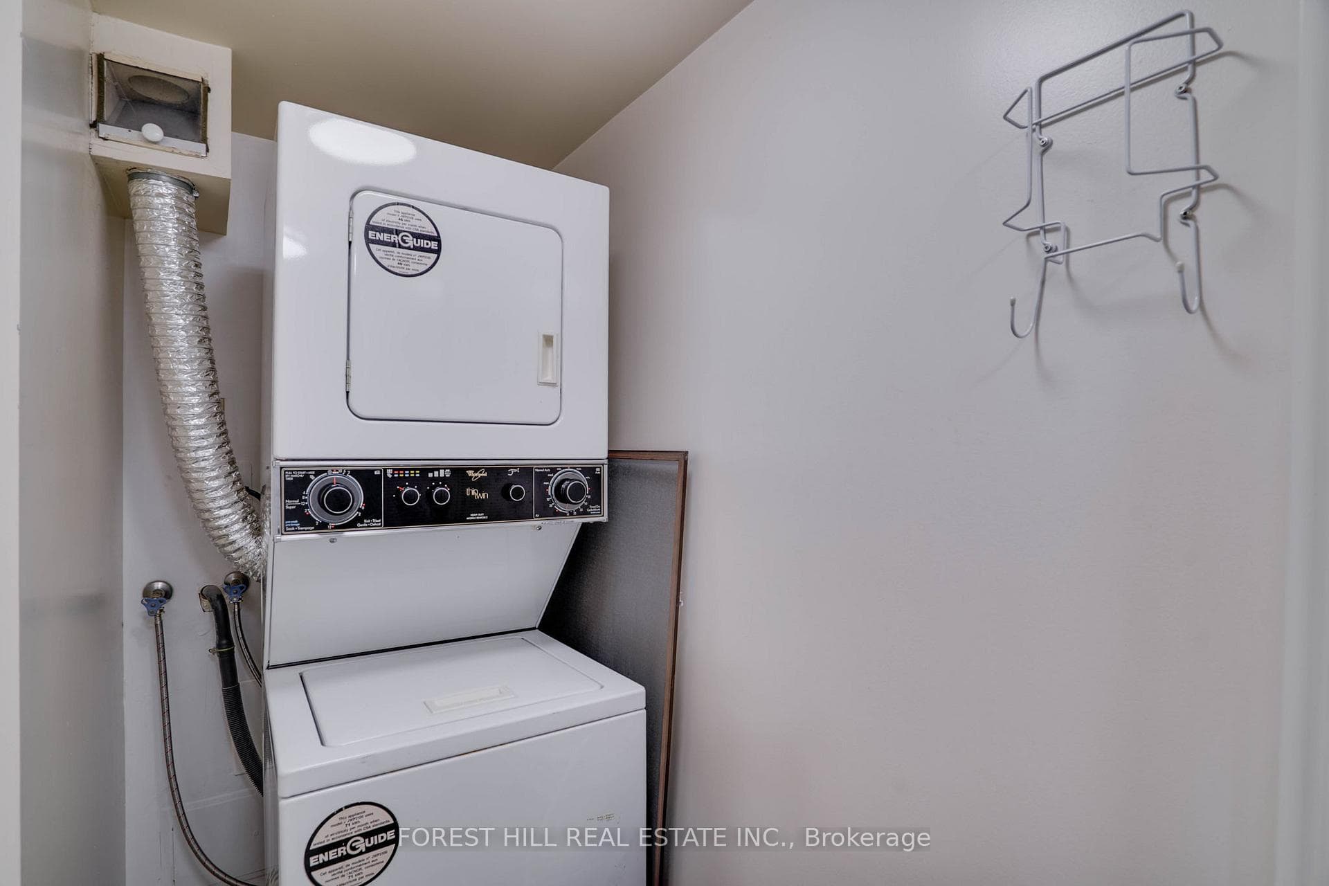 633 Bay Street Unit 2622 photo 16