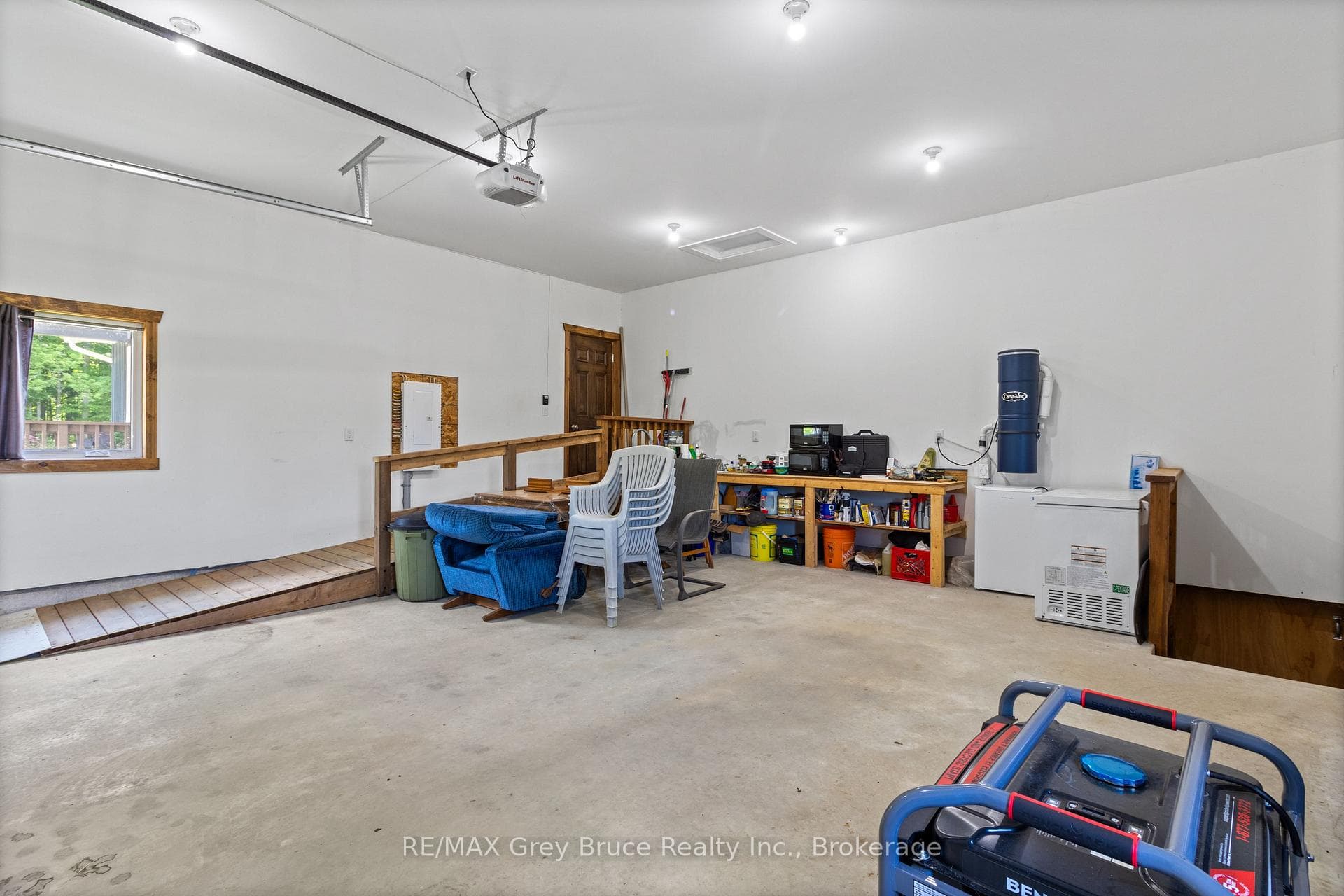 1379 West Road photo 35