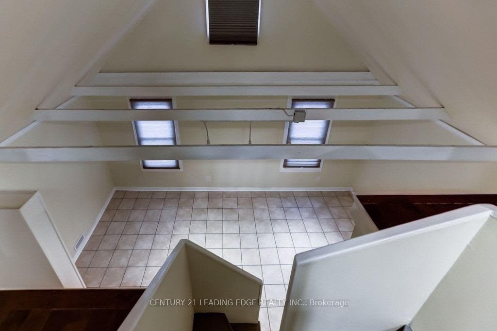 10 Lambton Avenue photo 22