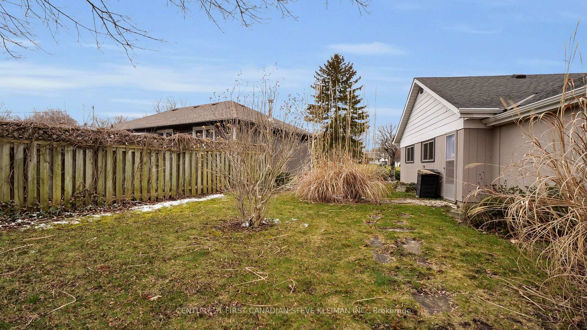 372 Colville Boulevard photo 28