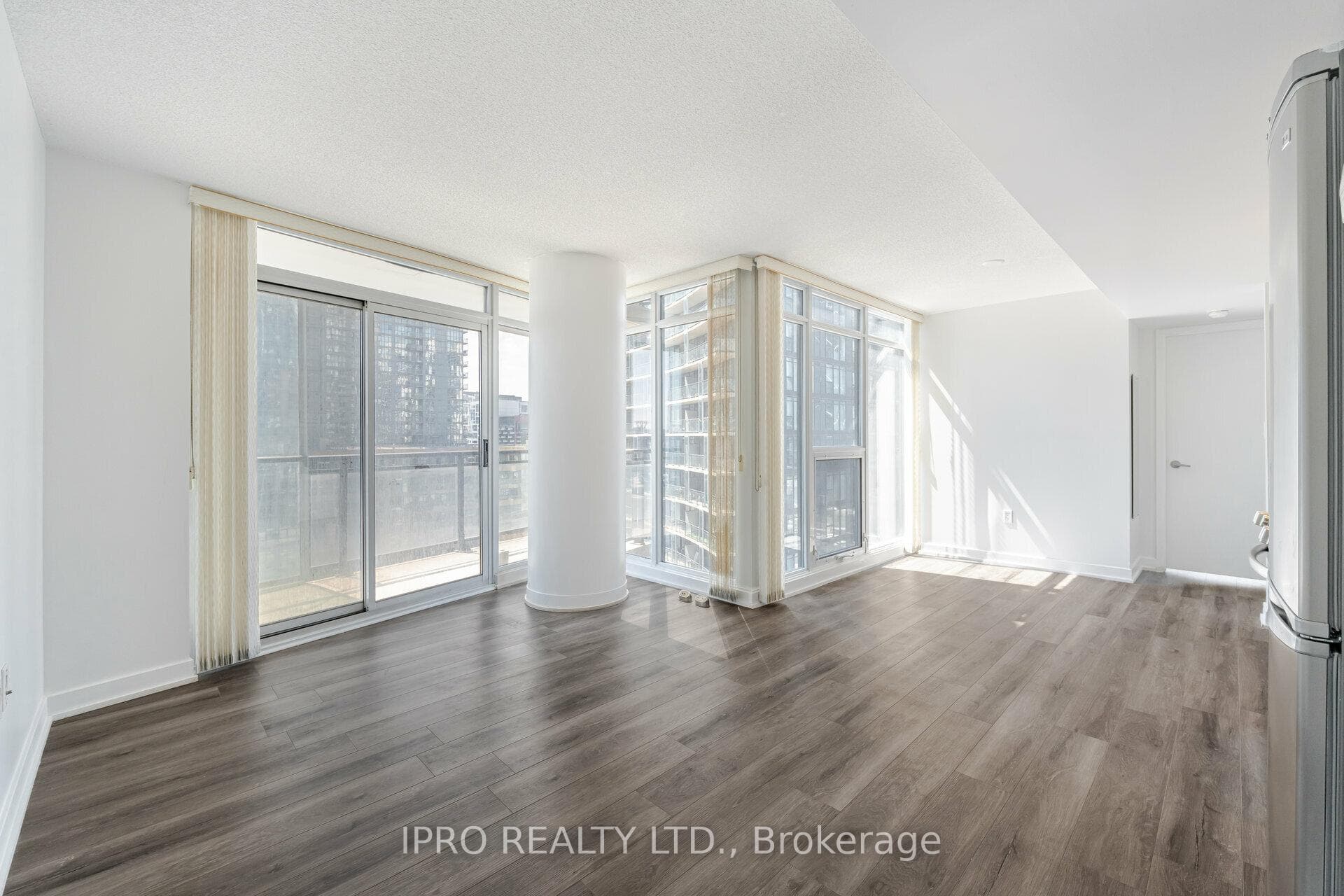 8 Telegram Mews Unit 1109 photo 7