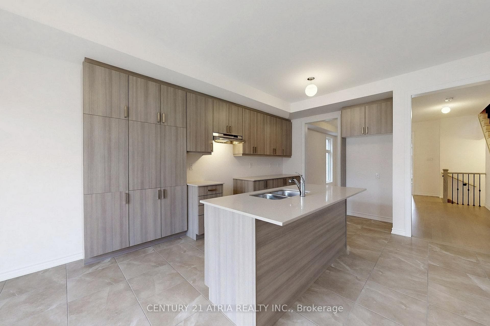 42 Ainslie Hill Crescent photo 8