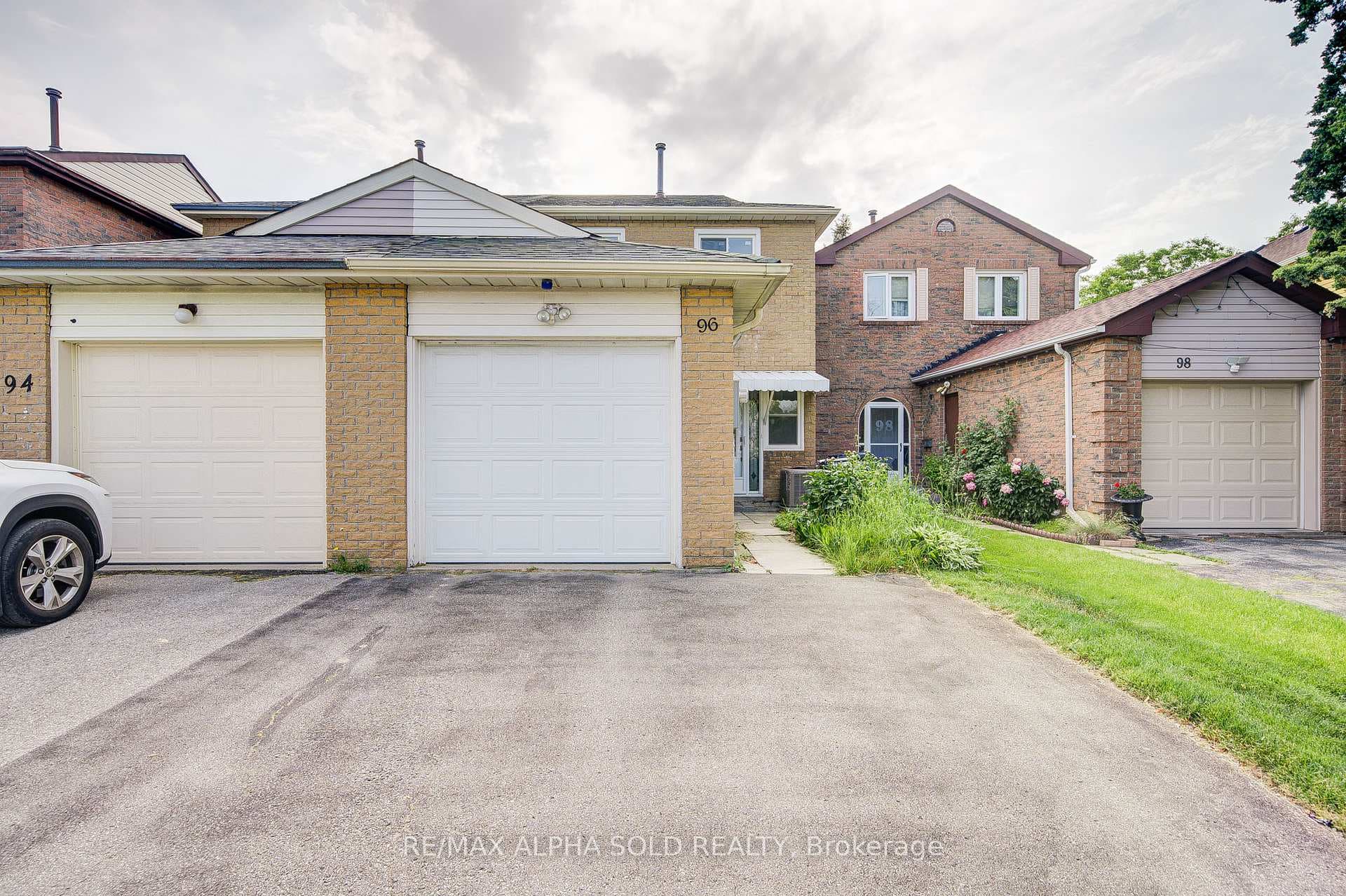 96 Dunmail Drive photo 2