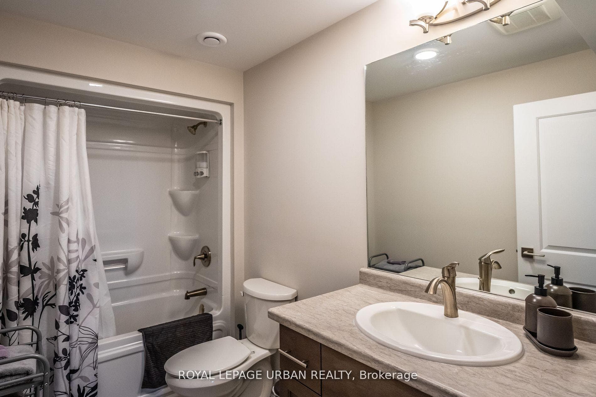 411 Mary Rose Avenue photo 32