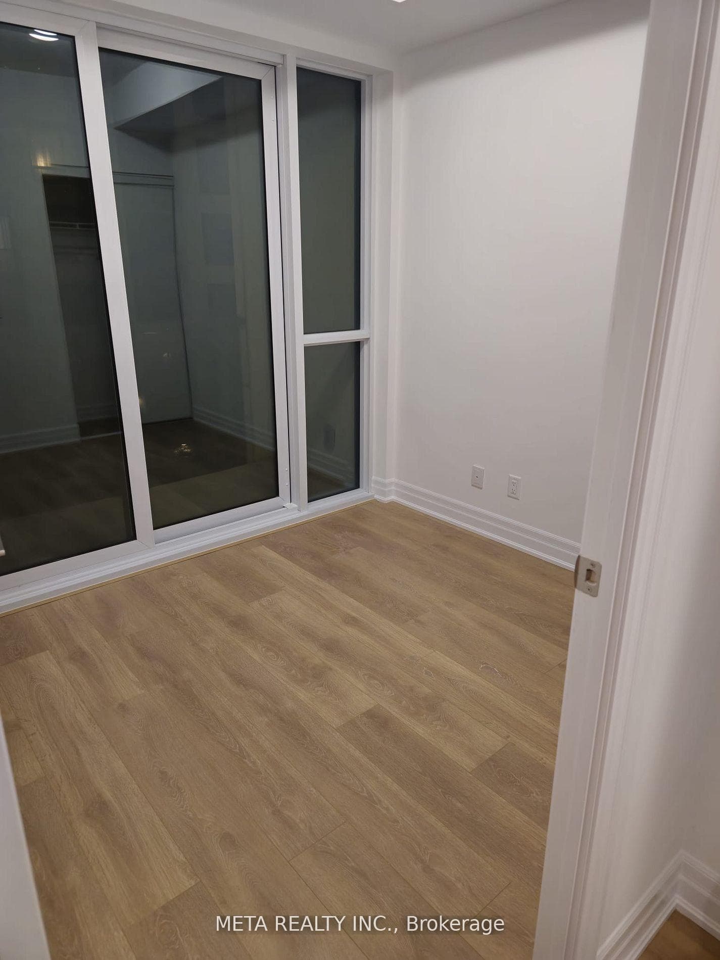 30 Elm Drive Unit 608 photo 18