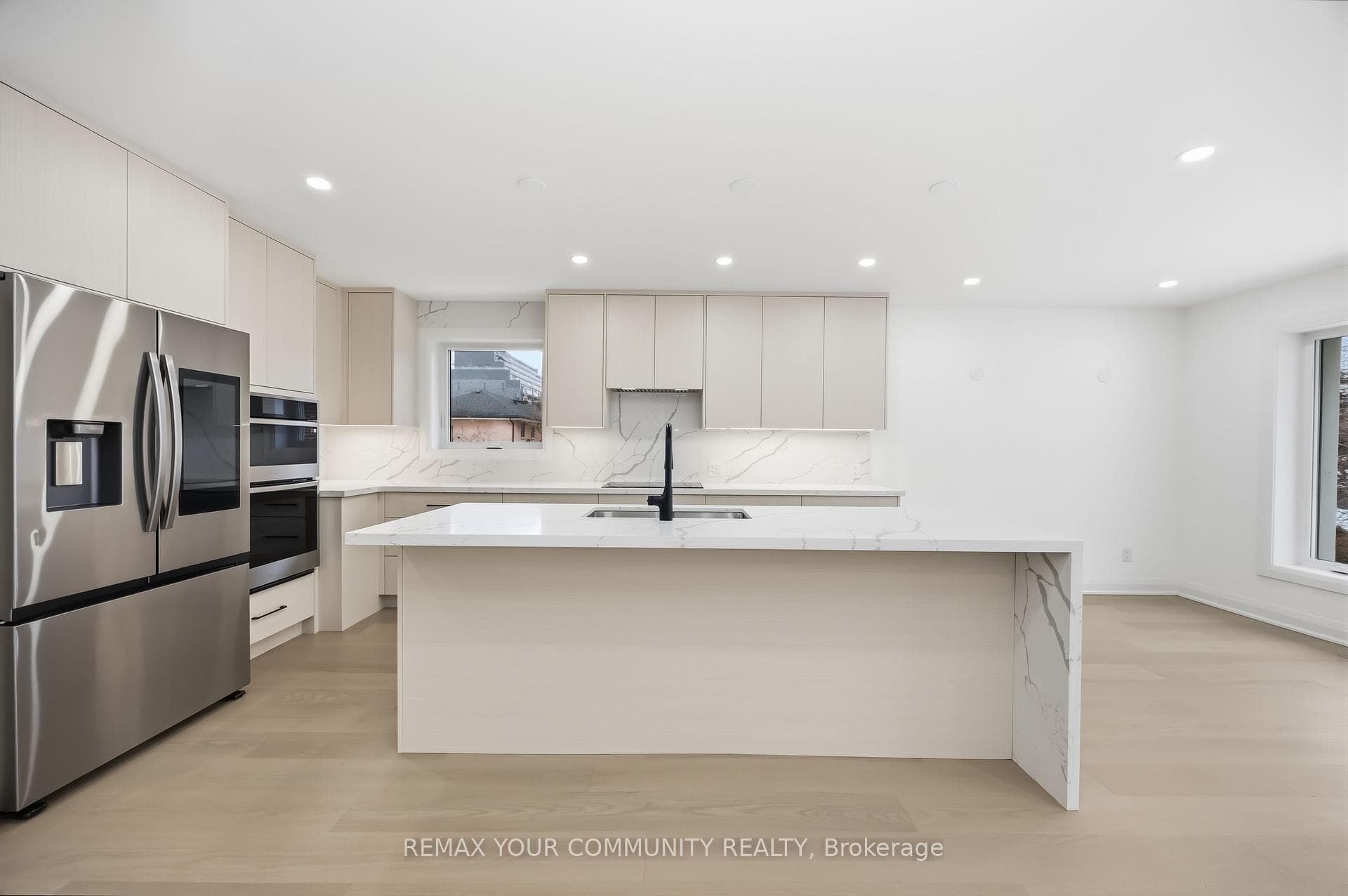 55 Cocksfield Avenue Unit Main photo 8