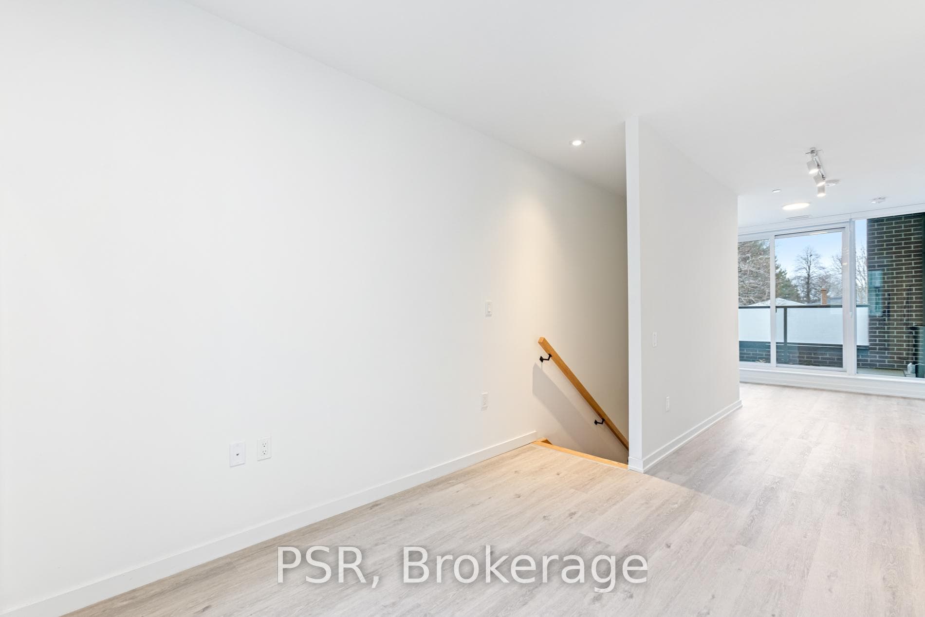49 Broadfield Drive Unit 229 photo 2