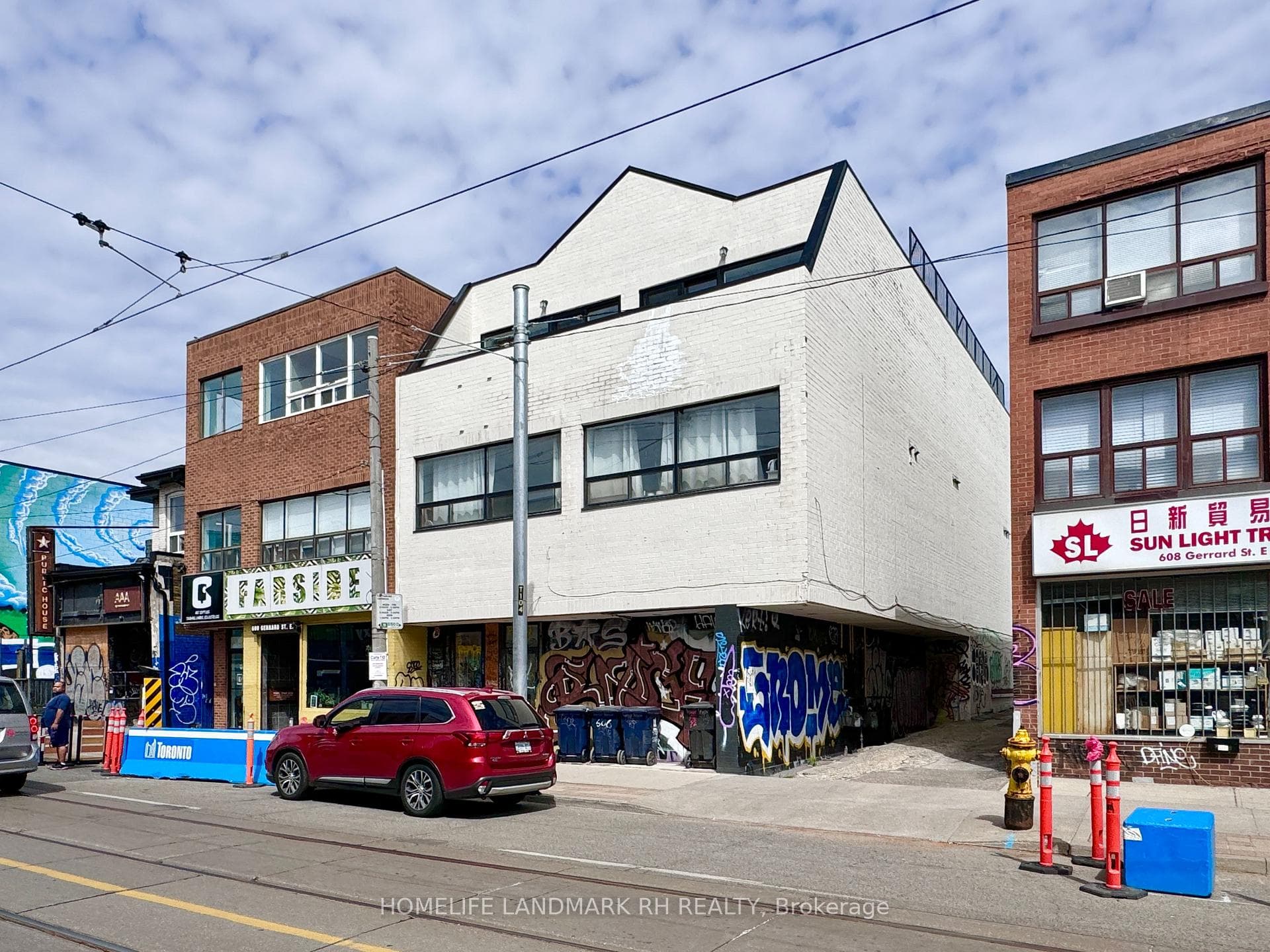 606 Gerrard Street Unit 3A photo 1