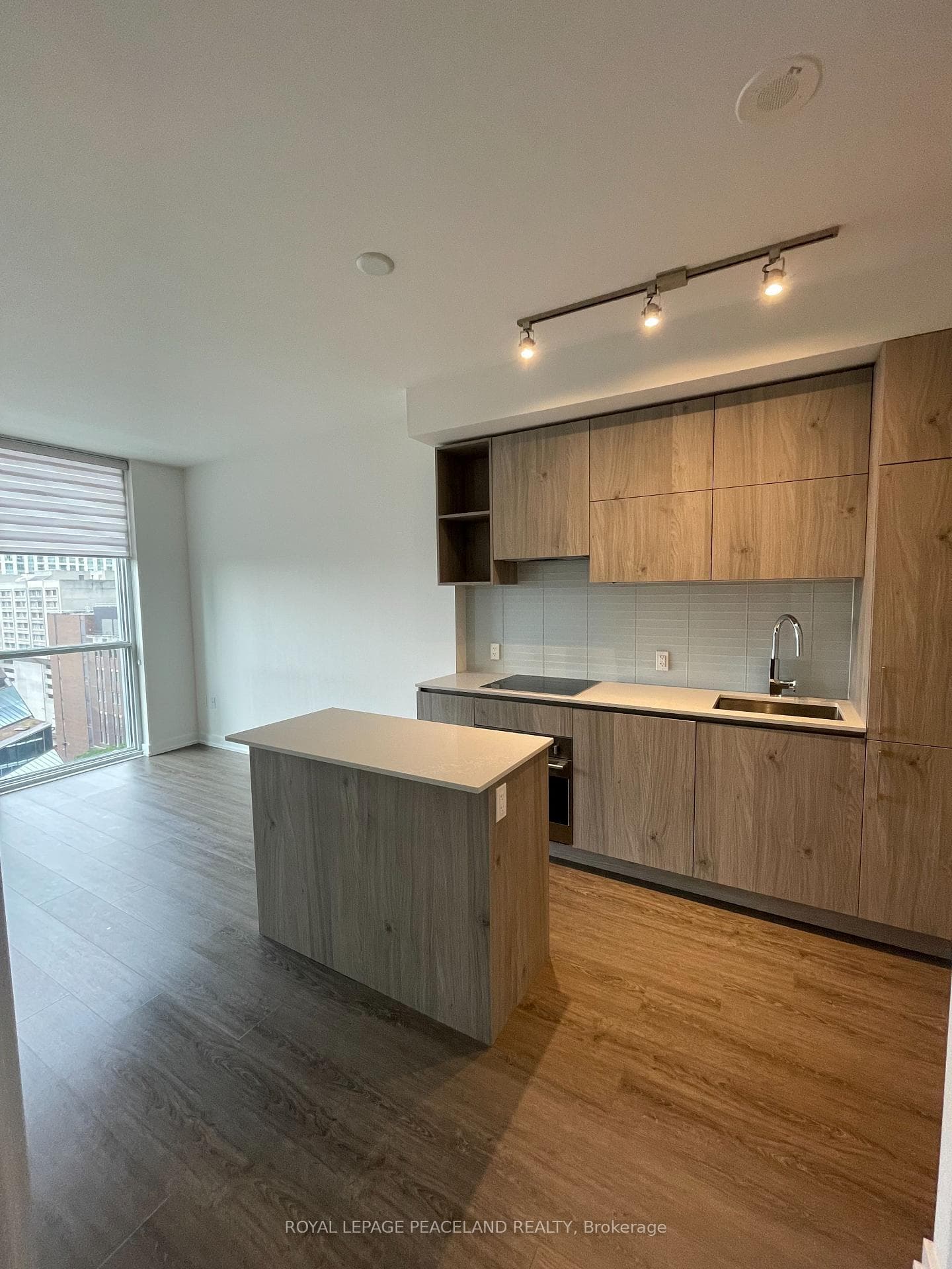 1 Yorkville Avenue Unit 1110 photo 4