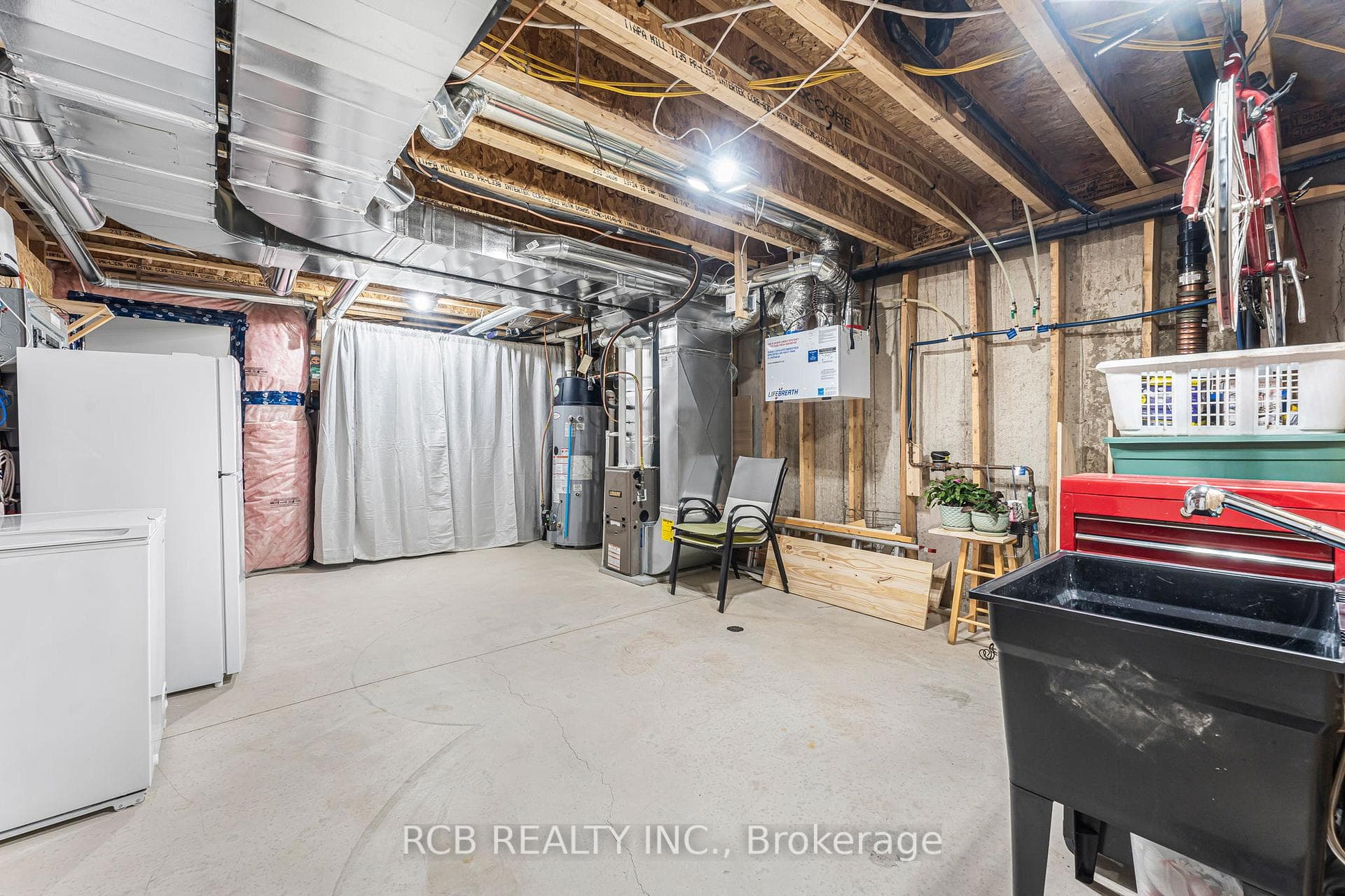 8974 Willoughby Drive Unit 24 photo 31