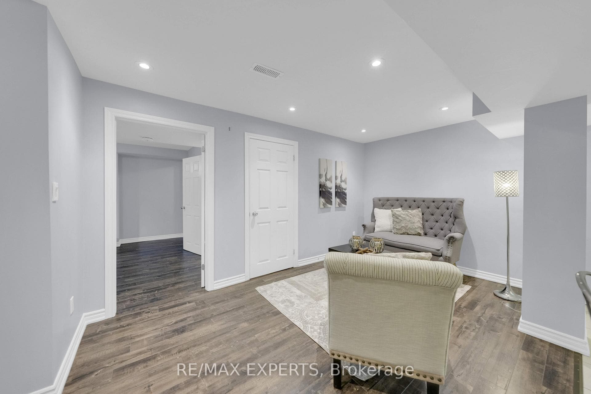 107 Bayview Avenue photo 31