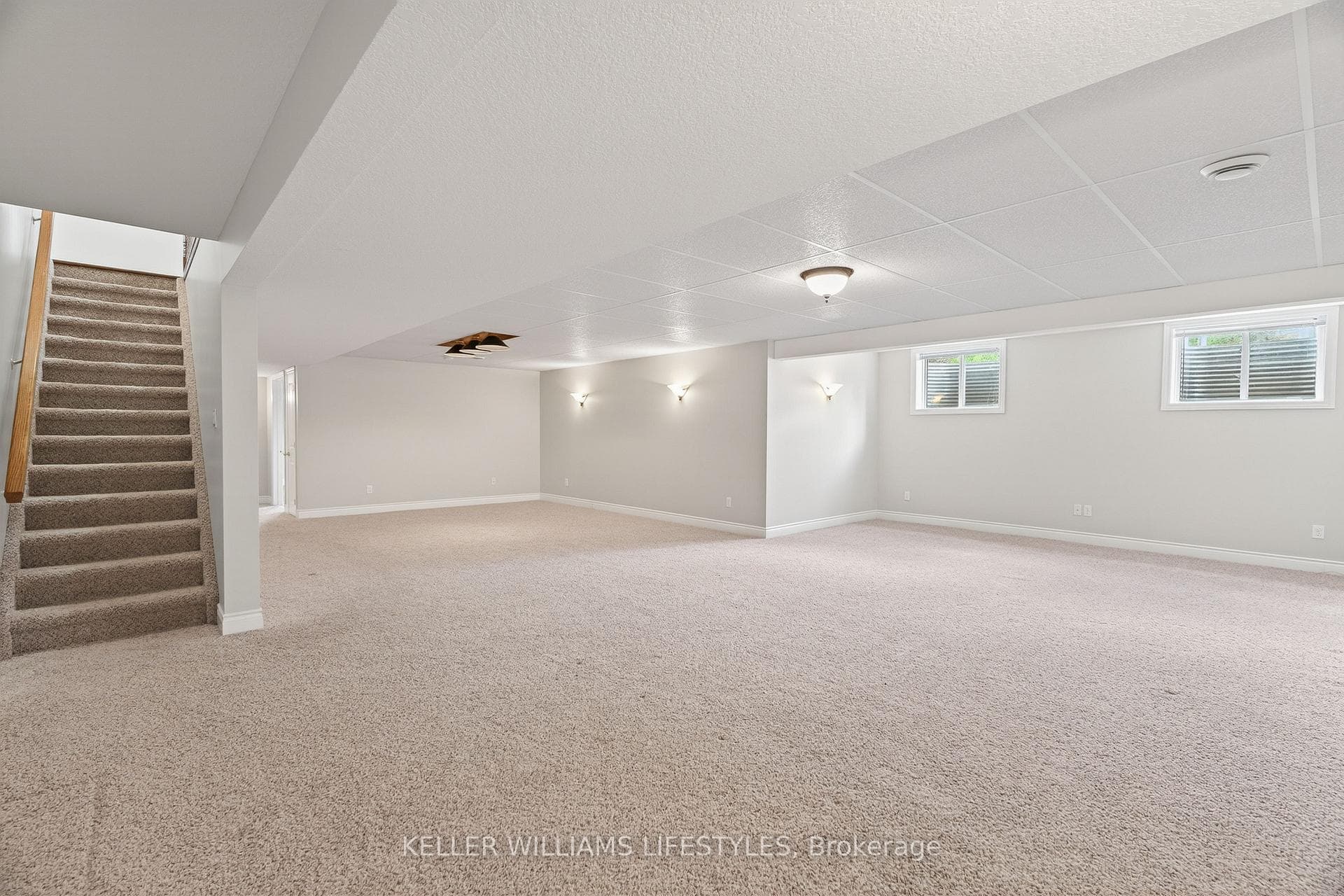 111 Jenna Drive photo 28