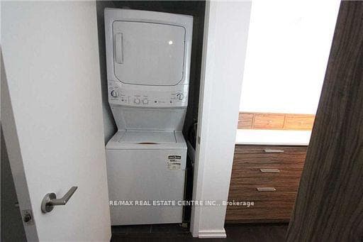 75 St Nicholas Street Unit 2801 photo 11