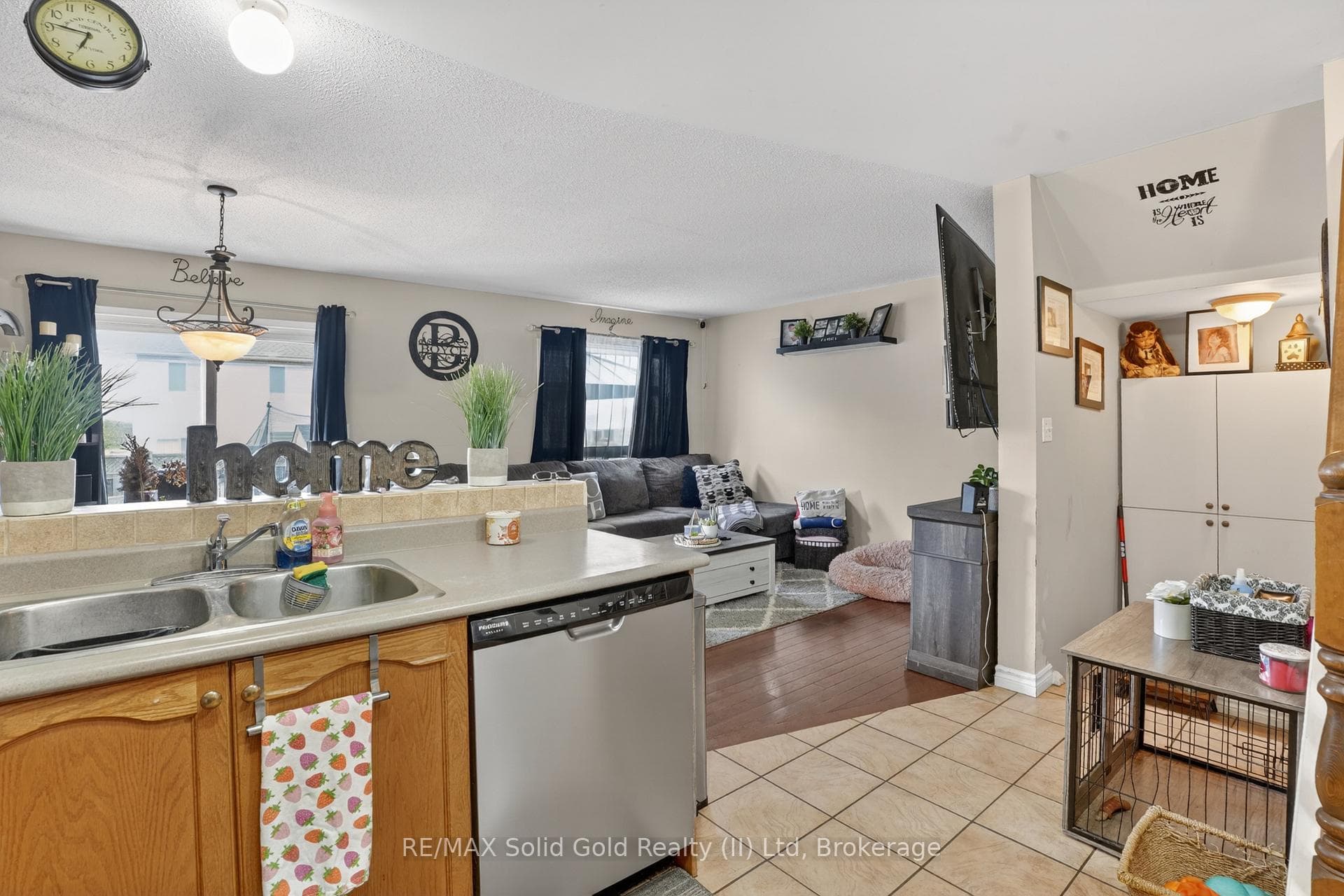 742 Angler Way photo 9