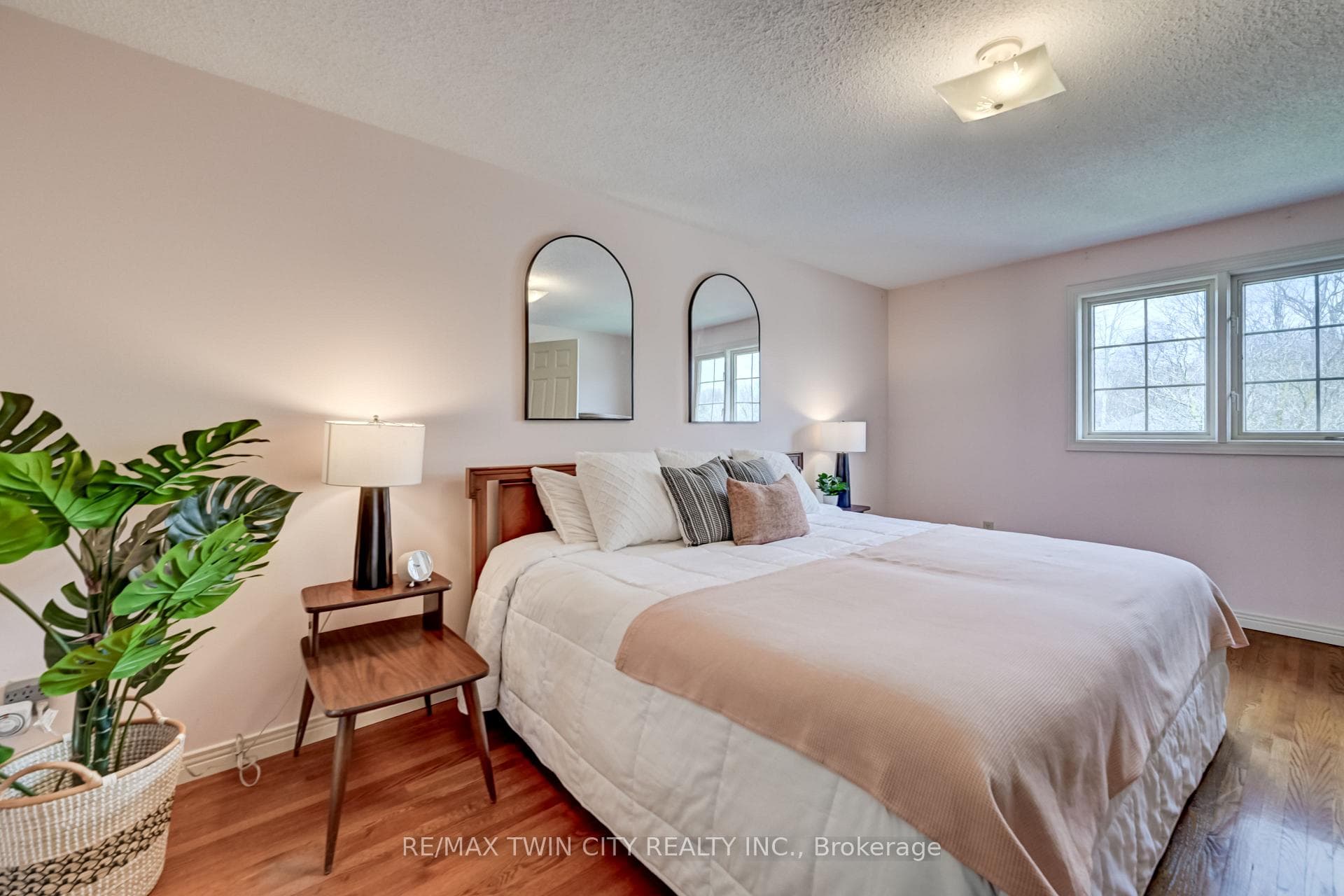 285 Magnolia Place photo 24