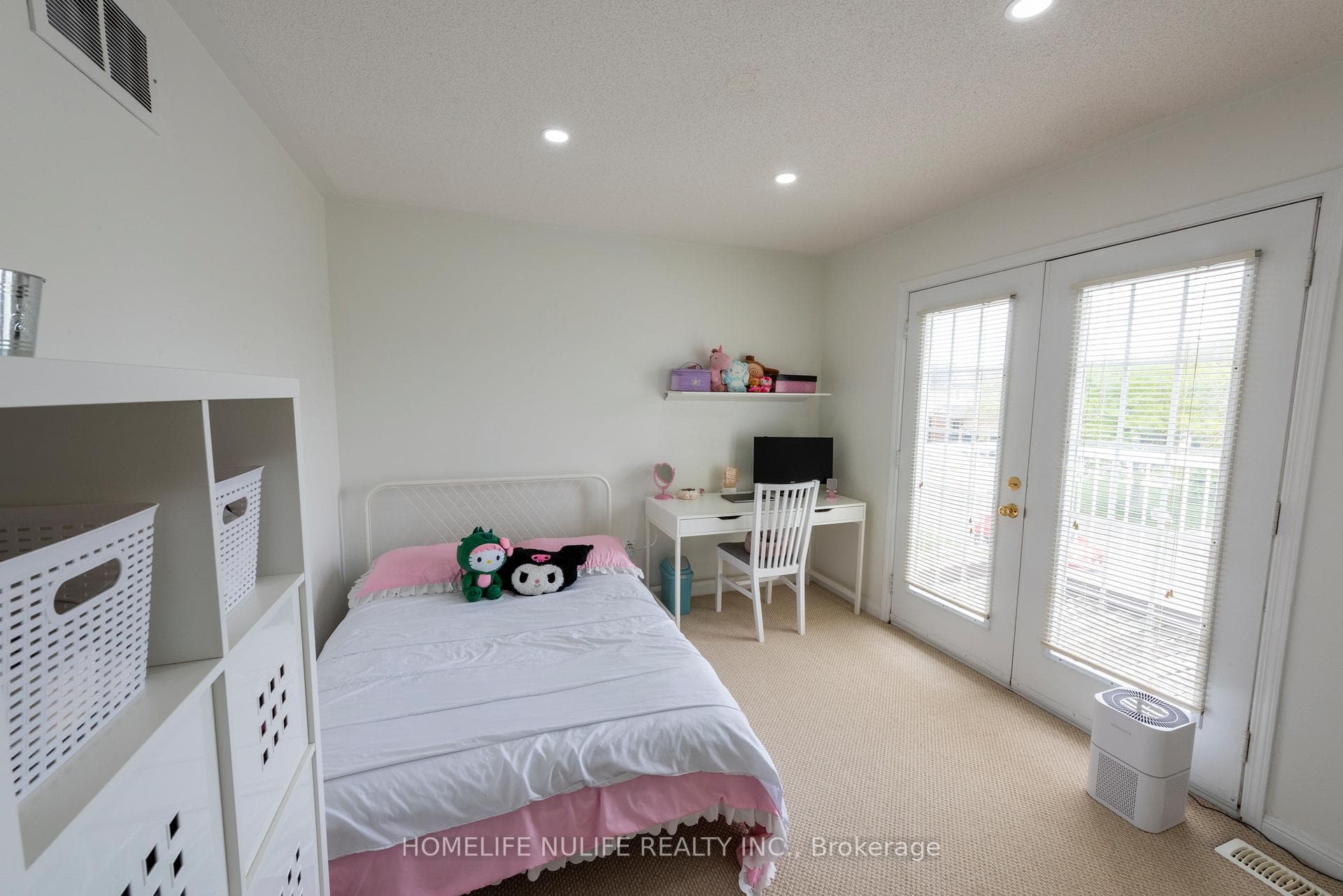 183 Ellis Crescent photo 13