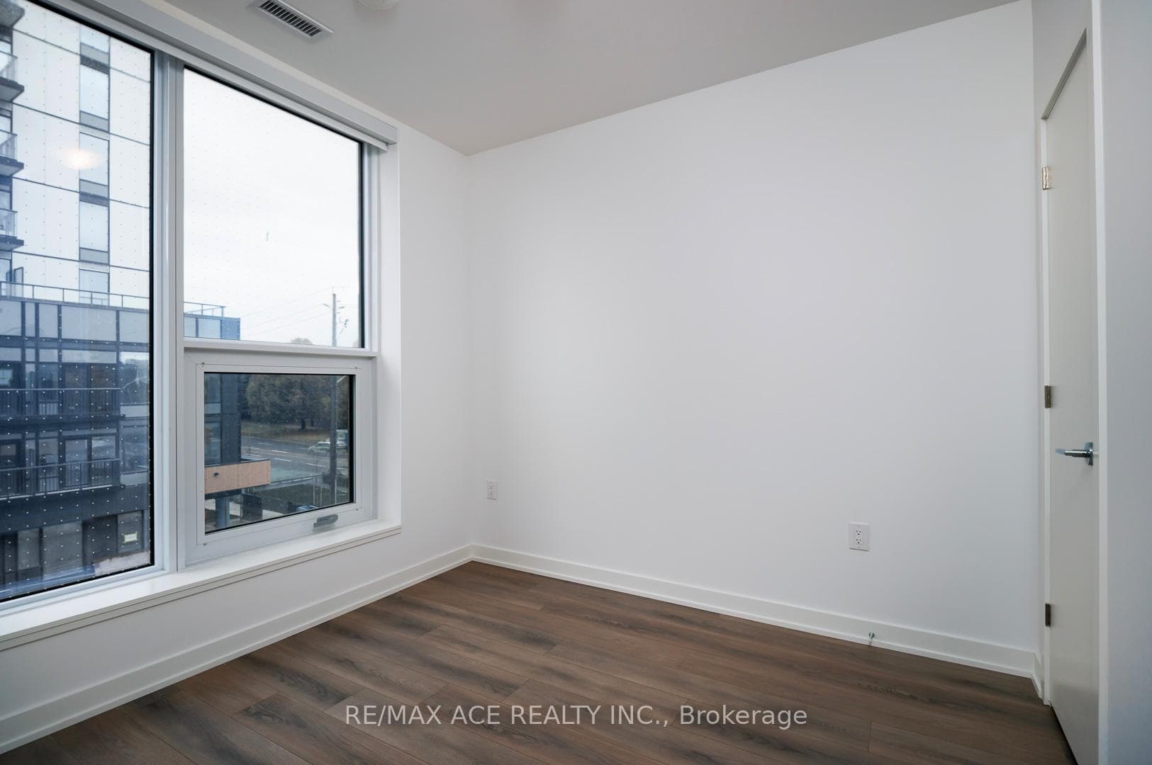 7439 Kingston Road Unit 321 photo 7