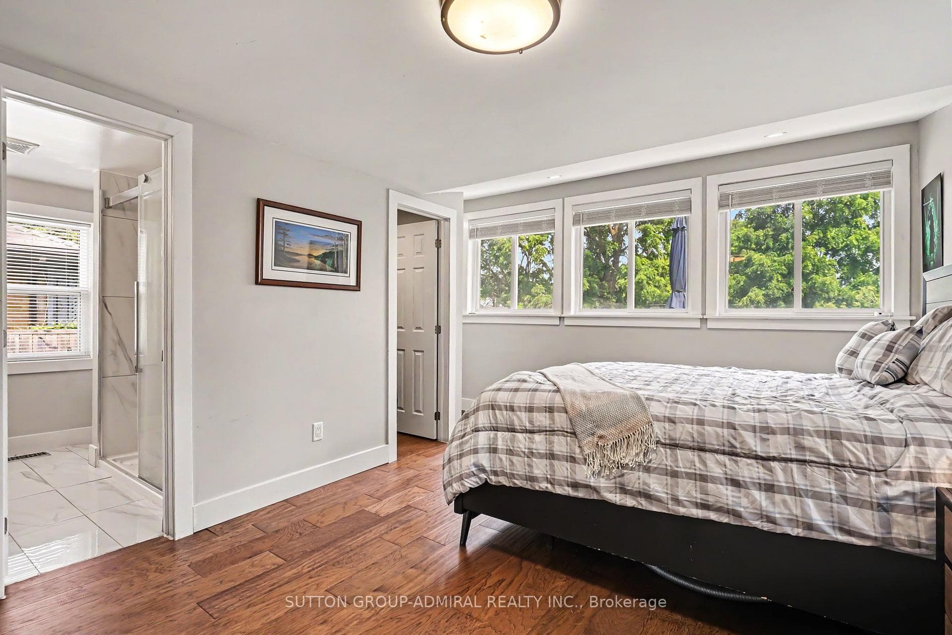 406 Stirling Avenue photo 11