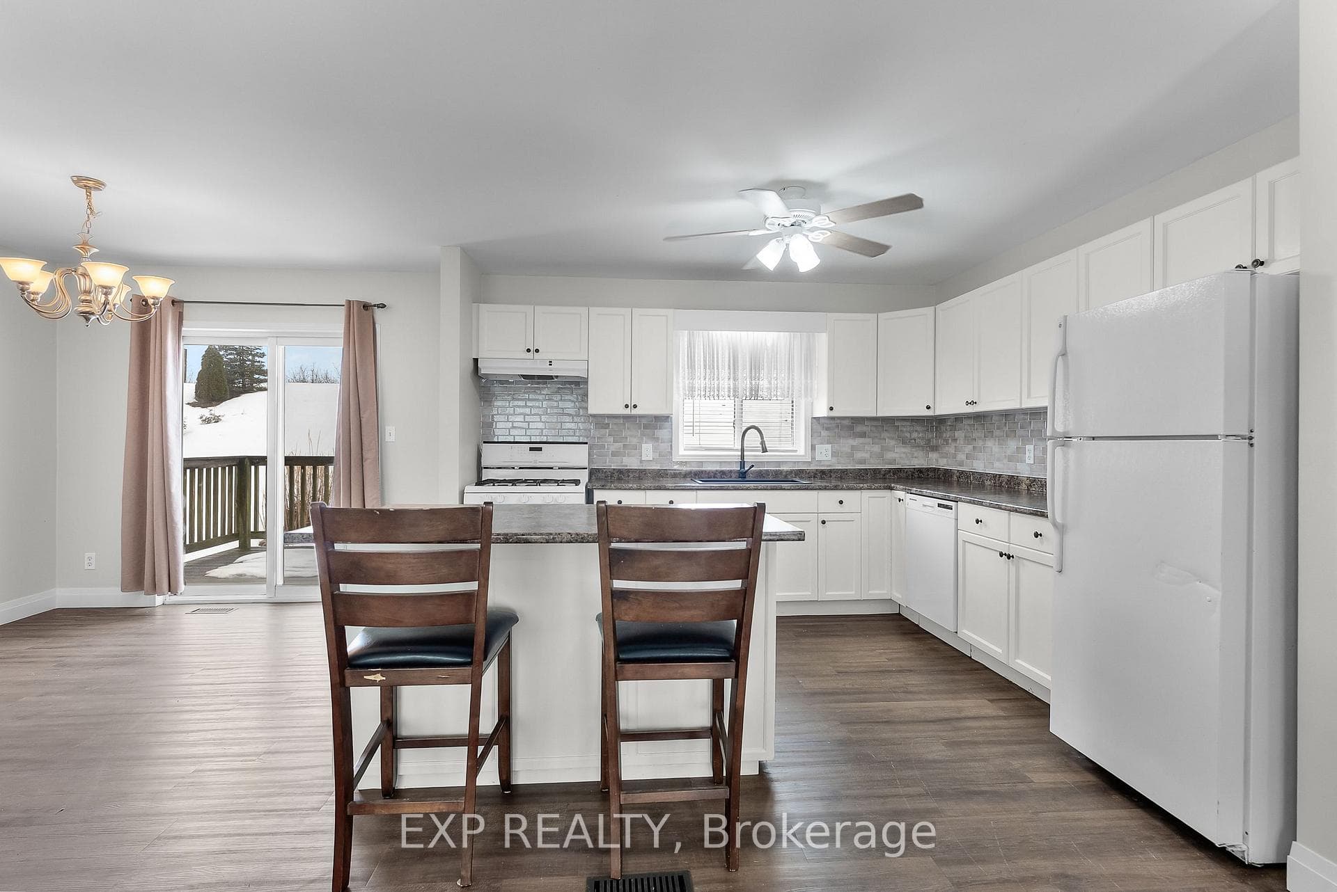 86 WINDLE VILLAGE Crescent photo 8