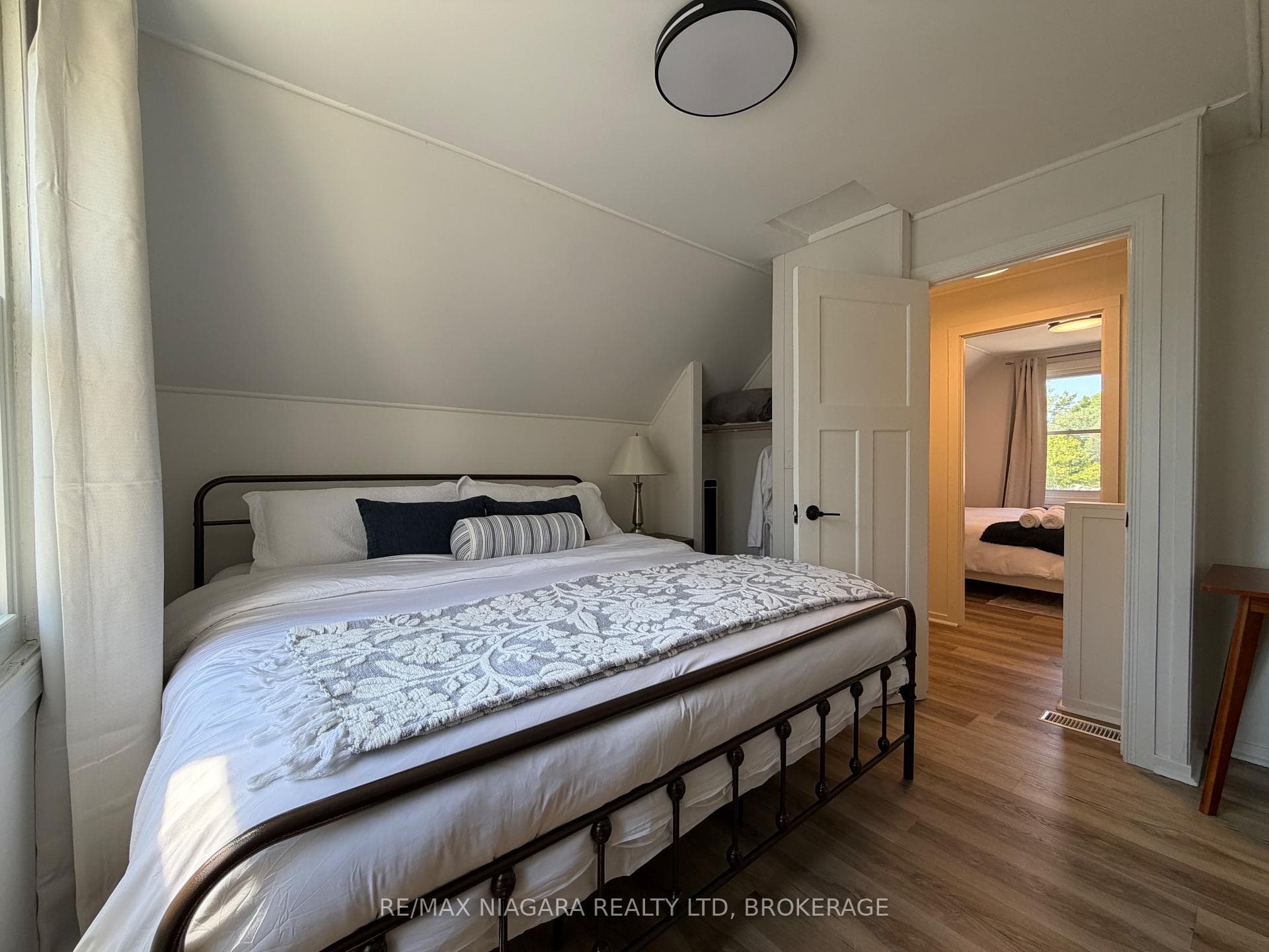 4354 Fifth Avenue photo 16