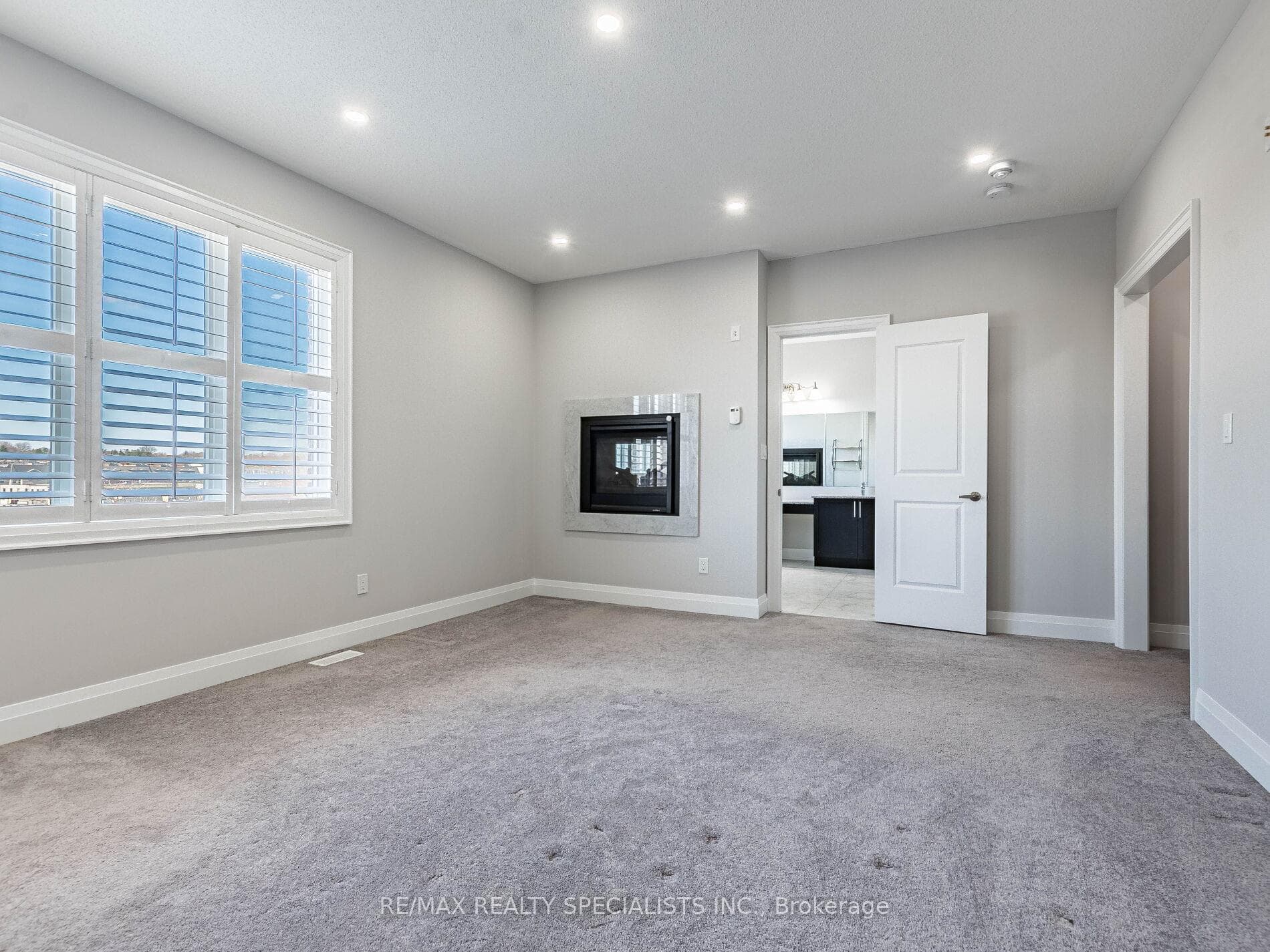 270 Victoria Street photo 21