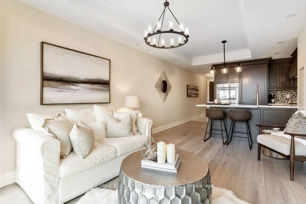2060 Lakeshore Road Unit 606 photo 12