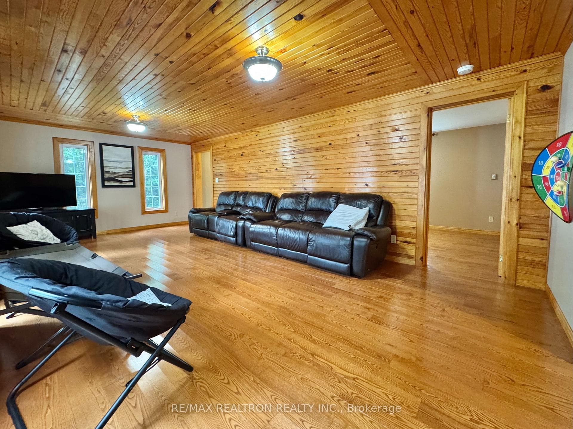 380 BEAVER Lane photo 20