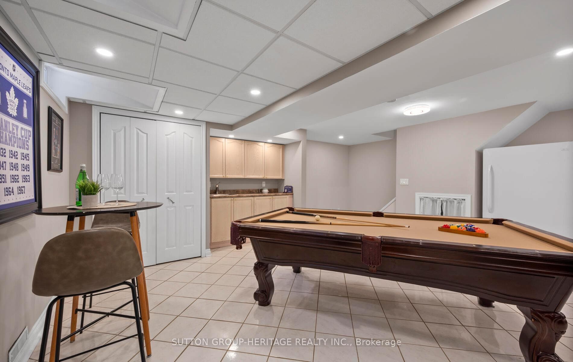565 Foxrun Court photo 30