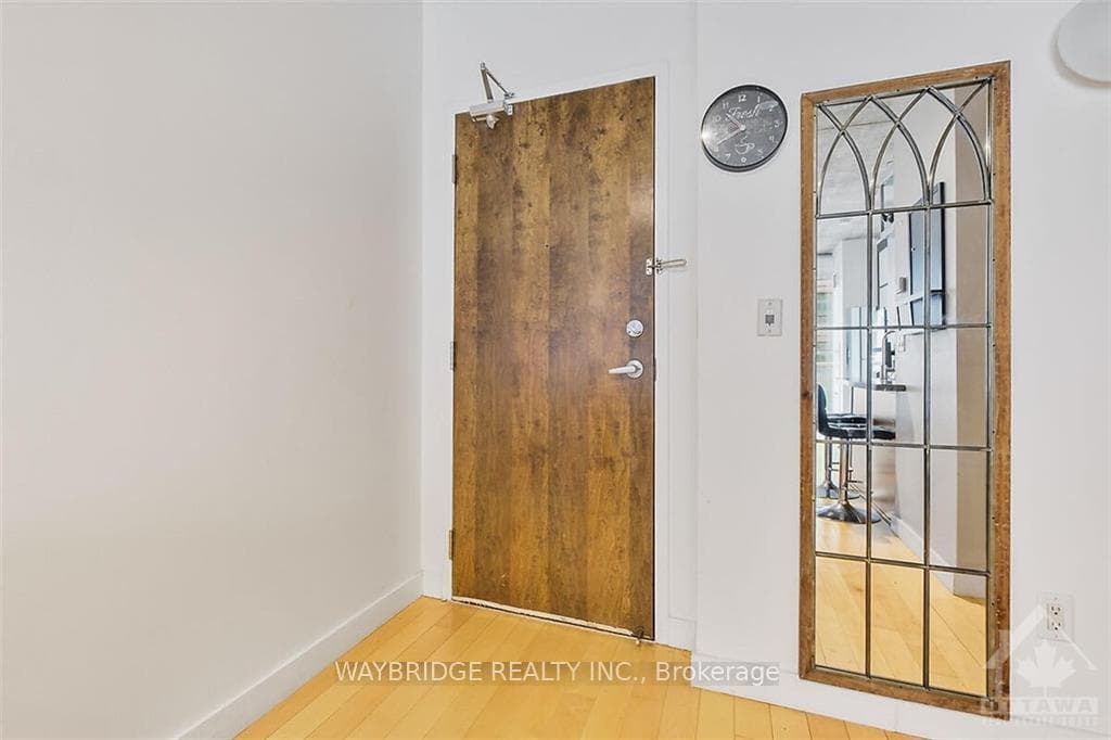 179 GEORGE Street Unit 1605 photo 4