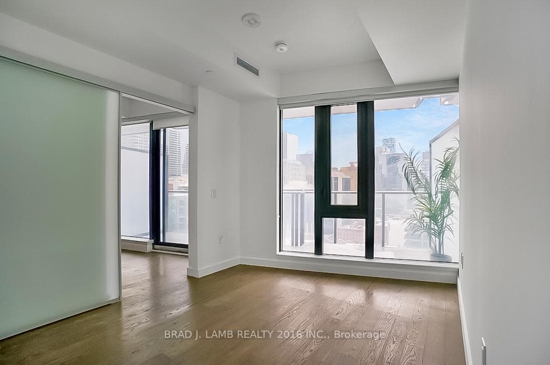 2A Church Street Unit 1608 photo 9