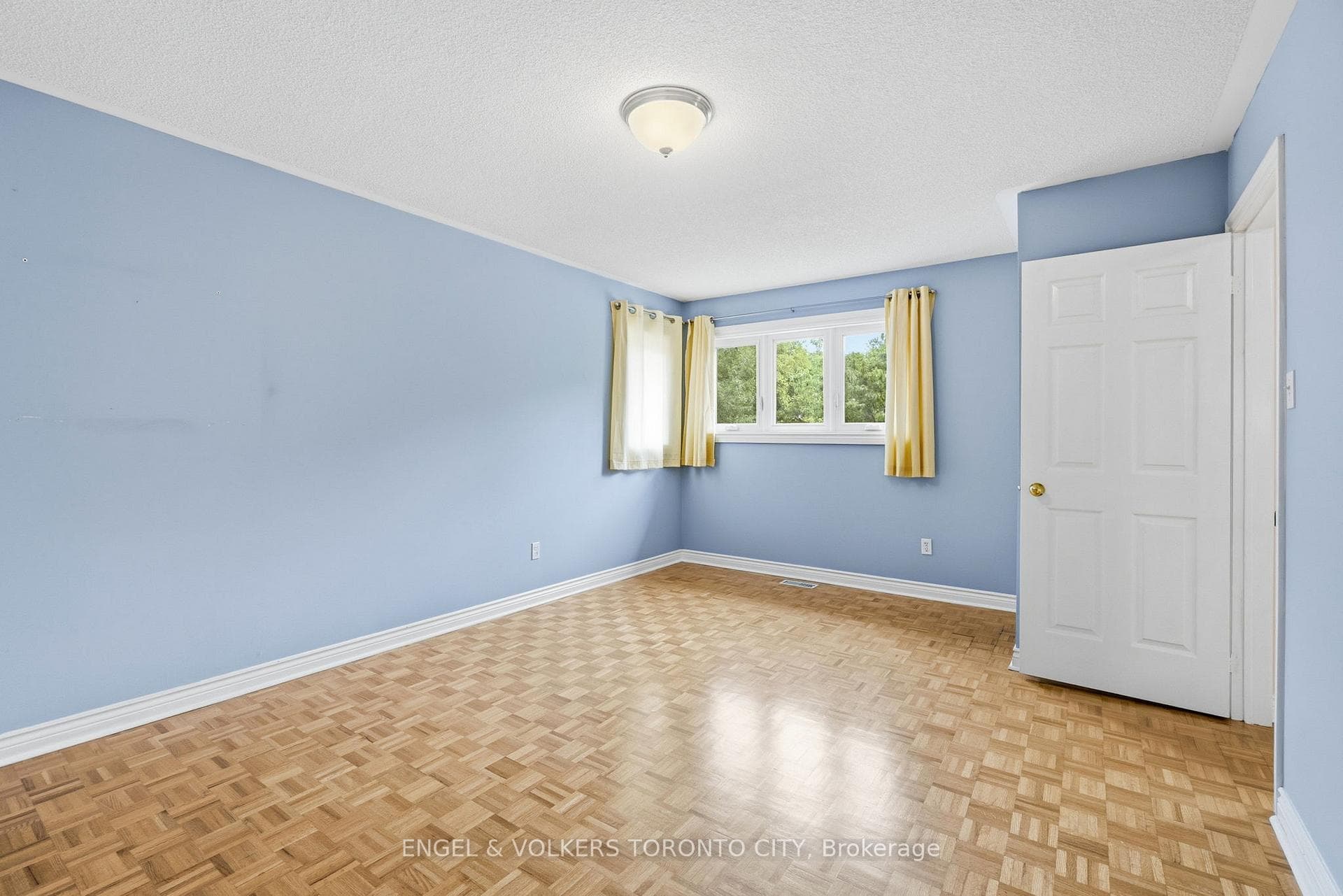 24 Timber Valley Avenue photo 32