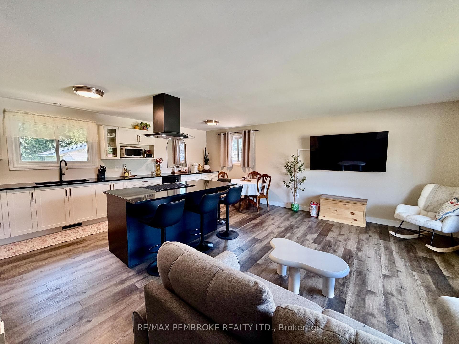 23 Doran Road photo 8